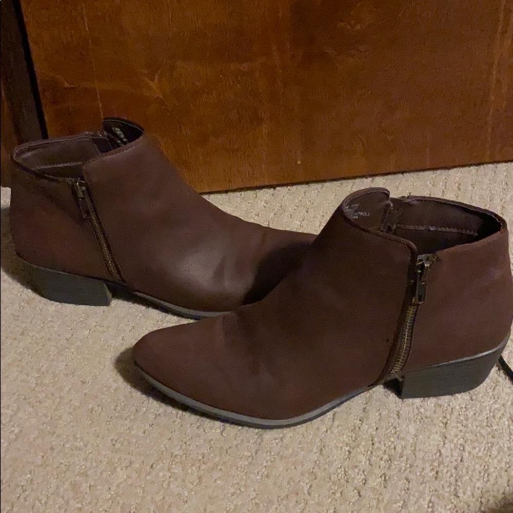 Brown ankle bootie